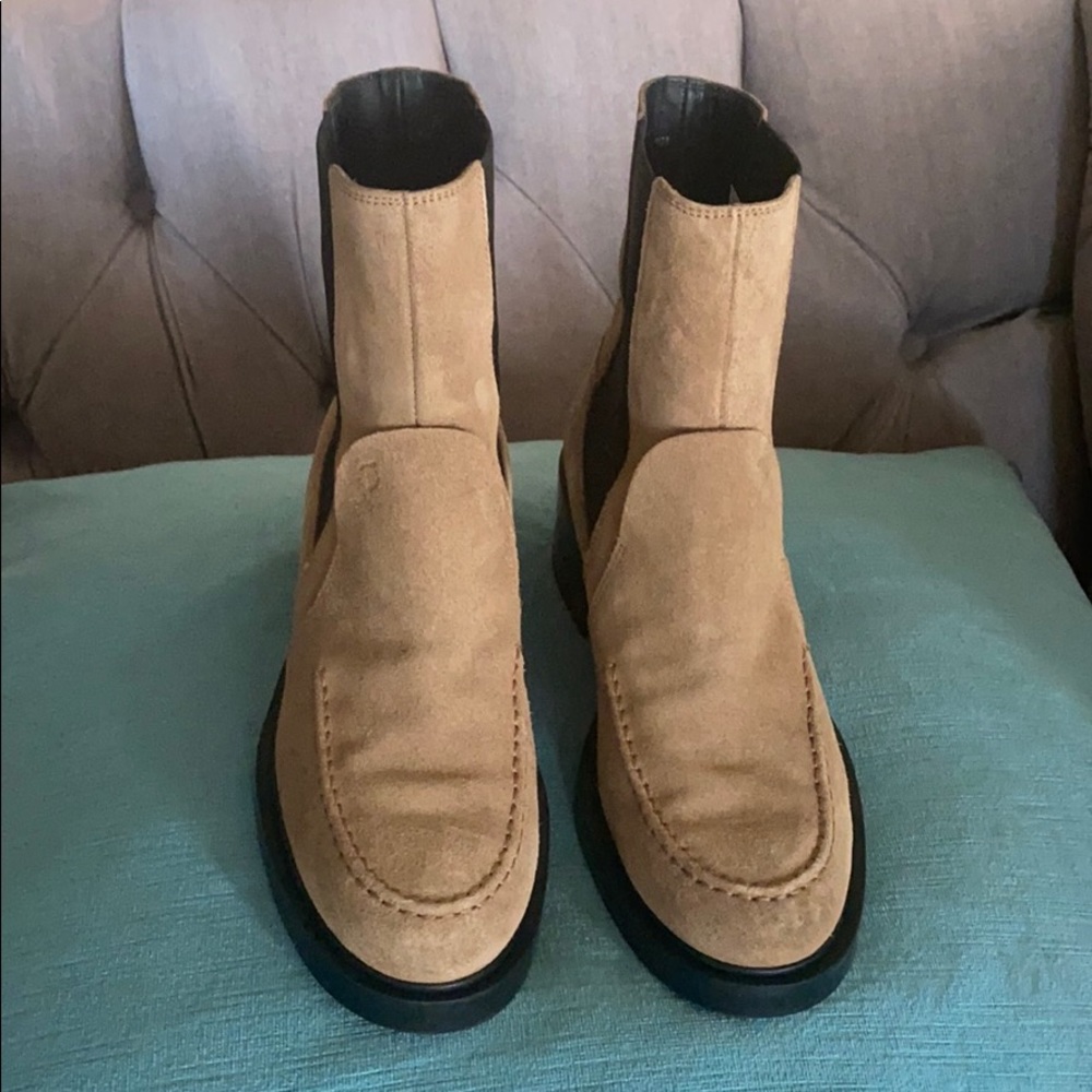 TOD’s tan ankle boot - Picture 4 of 9